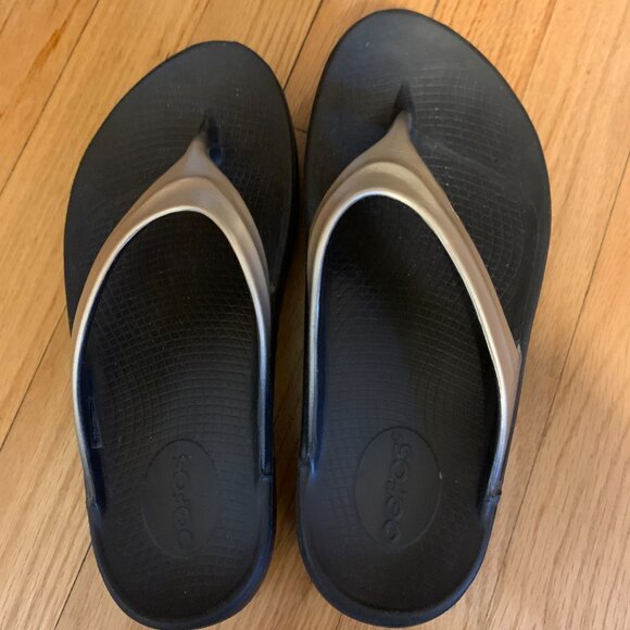 Women's OOFOS OOlala Luxe Sandals, Size 7 - Picture 5 of 5